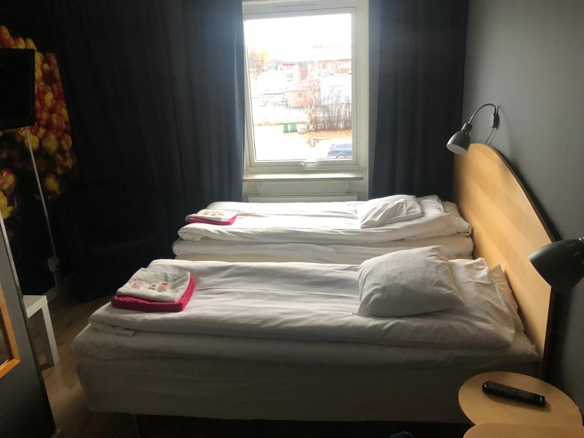 Citybed Bed & Breakfast Pajala Ngoại thất bức ảnh